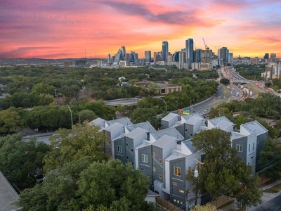 2 bedroom luxury Flat for sale in Austin, United States