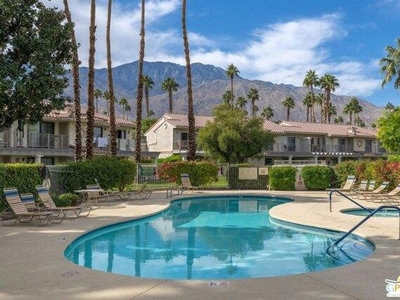 2 bedroom, Palm Springs CA 92264