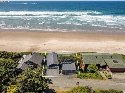 3 bedroom, Cannon Beach OR 97110