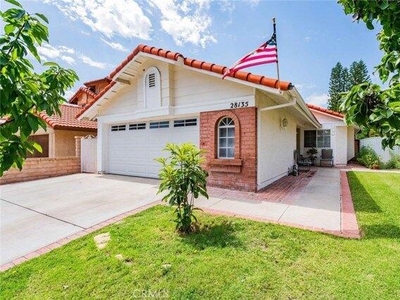 3 bedroom, Canyon Country CA 91351