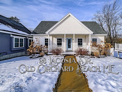 28 Lacosta Rd, Old Orchard Beach, ME 04064