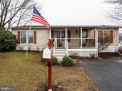 87 Tucker Dr, Ronks, PA 17572