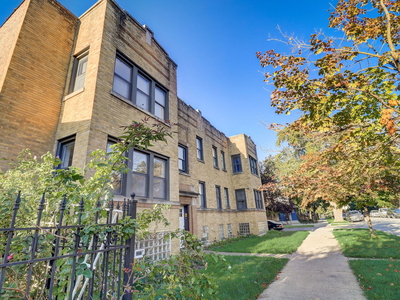 3259 W 62nd Place, Chicago, IL 60629
