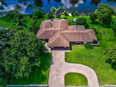 Luxury Villa for sale in Davie, United States
