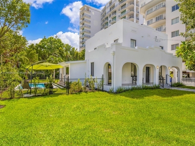 252 SW 20th Rd, Miami, FL, 33129 | 5 BR for sale, Residential sales
