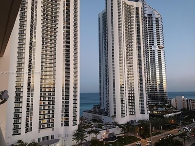 15811 Collins Ave, Sunny Isles Beach, FL, 33160 | 3 BR for rent, rentals