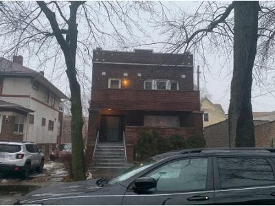 Foreclosure Multi-family Home In Chicago, Illinois