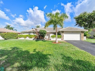 Home For Sale In Coral Springs, Florida