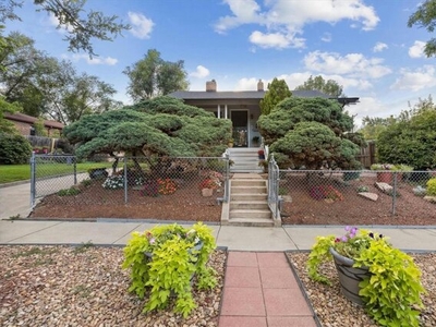 Home For Sale In Edgewater, Colorado