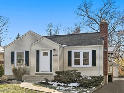 Home For Sale In Elmhurst, Illinois