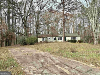 Home For Sale In Newnan, Georgia