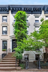 11 room luxury Townhouse for sale in Brooklyn, New York