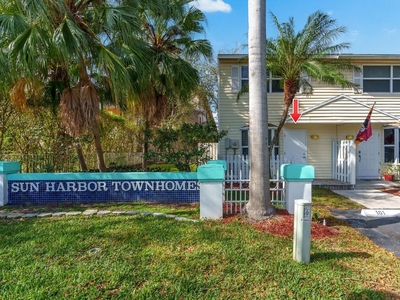 2 bedroom luxury Townhouse for sale in Pompano Beach, Florida