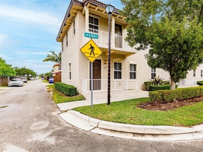 Luxury Townhouse for sale in Homestead, Florida