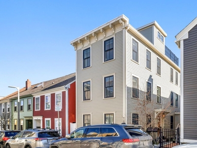 4 bedroom luxury Detached House for sale in Boston, Massachusetts
