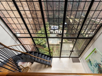 11 room luxury Townhouse for sale in New York