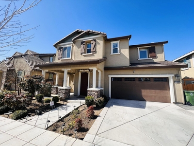 2129 S Dianthus Ln, Mountain House, CA 95391