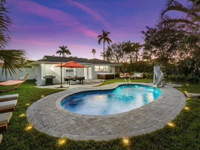 3 bedroom luxury Villa for sale in West Palm Beach, Florida