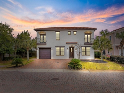 4 bedroom luxury Detached House for sale in Miramar Beach, Florida