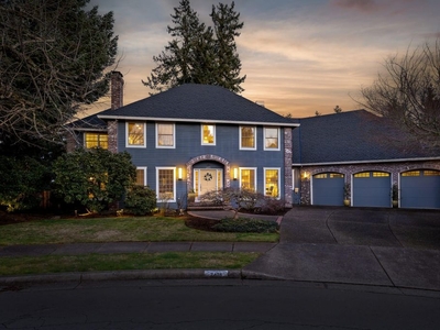 5 bedroom luxury House for sale in West Linn, Oregon