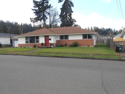 730 6th Ave, Sweet Home, OR 97386