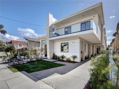 Luxury Townhouse for sale in Redondo Beach, United States