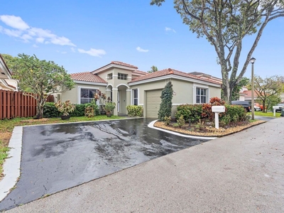 Luxury Villa for sale in Coconut Creek, Florida