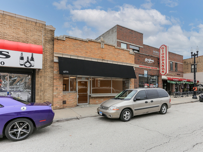 6711 N NW Highway, Chicago, IL 60631