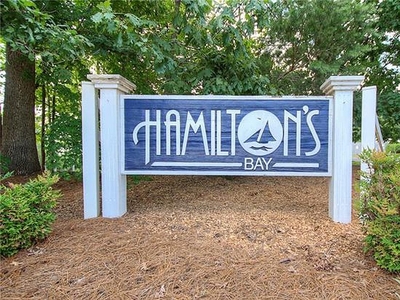 37 Hamiltons Harbor Dr, Lake Wylie, SC 29710