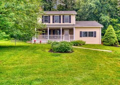 3 bedroom exclusive country house for sale in Stewartstown, Pennsylvania