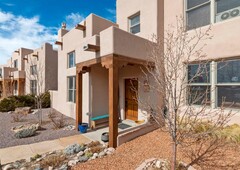 3 bedroom luxury Townhouse for sale in Santa Fe, New Mexico