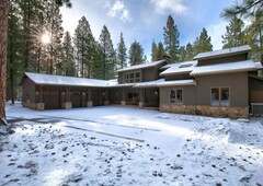 5 bedroom luxury House for sale in Black Butte Ranch, Oregon