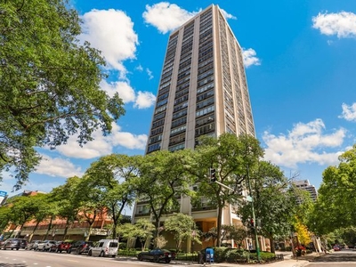 70 W Burton Pl #1605F, Chicago, IL 60610