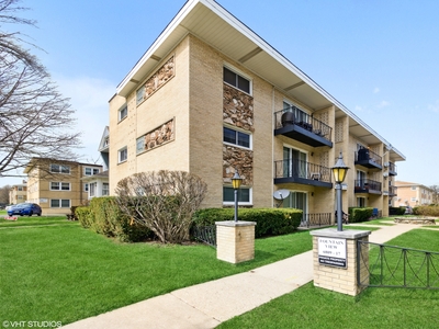 6815 N OLMSTED Ave #202, Chicago, IL 60631