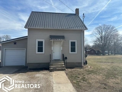 Home For Sale In Humboldt, Iowa