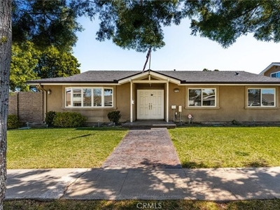 Home For Sale In Tustin, California