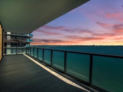 Impeccable Waterfront Sky Residence