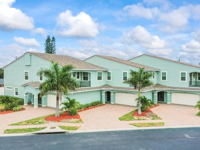 Luxury Townhouse for sale in Satellite Beach, Florida