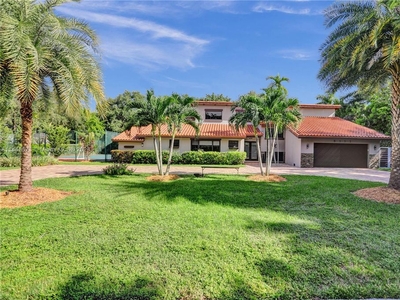 4 bedroom luxury Villa for sale in Palmetto Bay, Florida