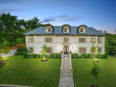 Luxury Villa for sale in Washington, United States