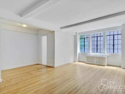 321 East 43rd Street 301, New York, NY, 10017 | Nest Seekers