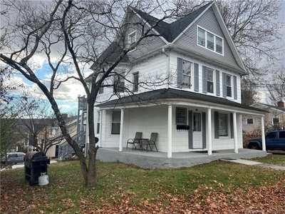 Flat For Rent In Naugatuck, Connecticut