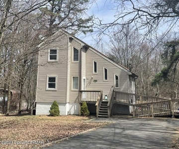 Home For Rent In Long Pond, Pennsylvania