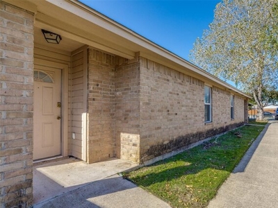 Home For Rent In Saginaw, Texas