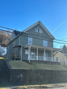 Home For Sale In Bluefield, West Virginia