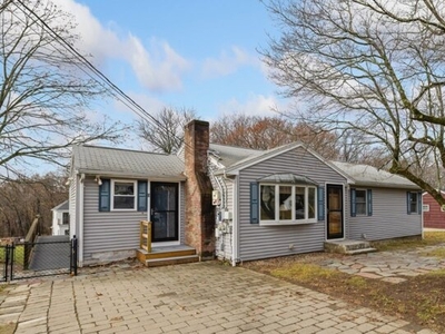 Home For Sale In Burlington, Massachusetts
