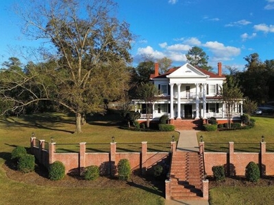 Home For Sale In Byron, Georgia