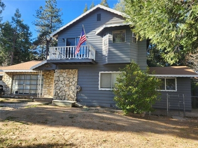 Home For Sale In Crestline, California