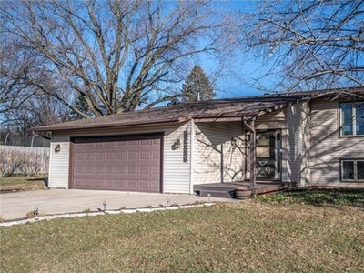 Home For Sale In Farmington, Minnesota