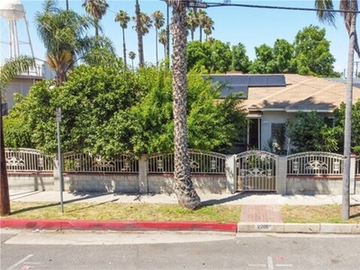 Home For Sale In Huntington Park, California